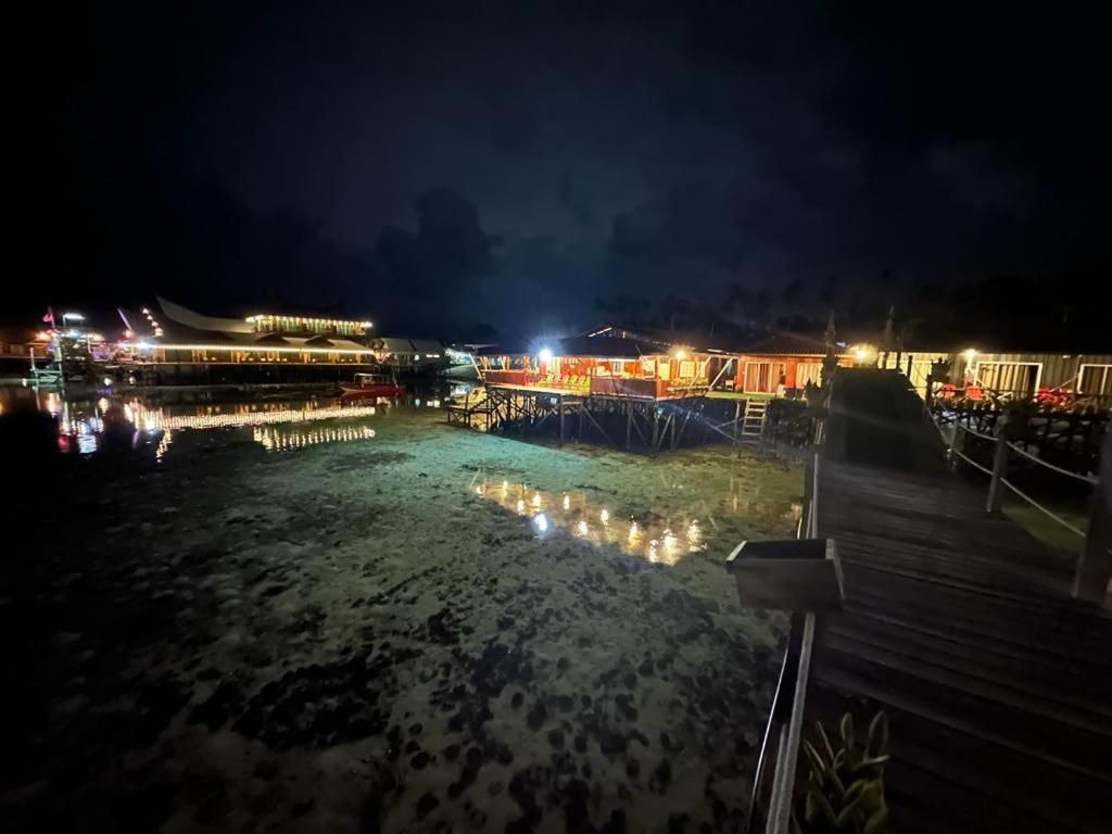 Mabul Backpackers Apartment Mabul Island ภายนอก รูปภาพ