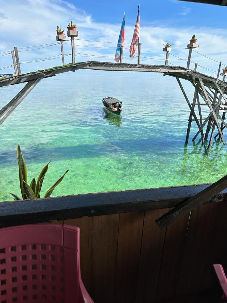 Mabul Backpackers Apartment Mabul Island ภายนอก รูปภาพ
