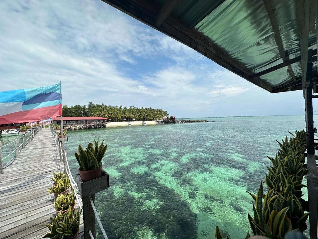 Mabul Backpackers Apartment Mabul Island ภายนอก รูปภาพ