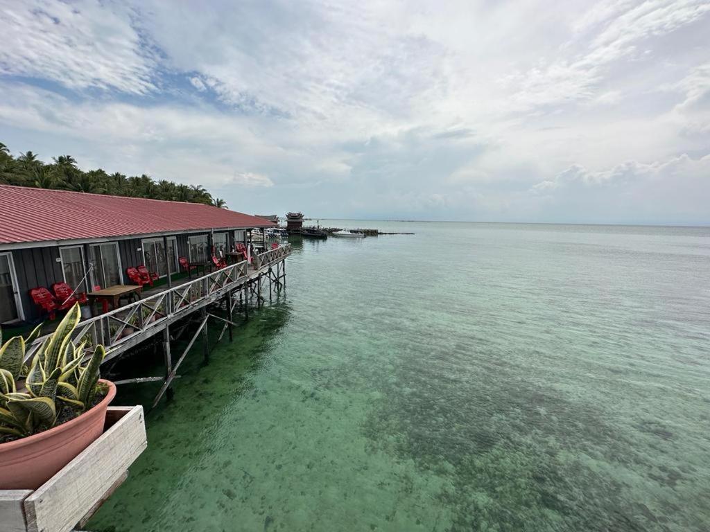 Mabul Backpackers Apartment Mabul Island ภายนอก รูปภาพ